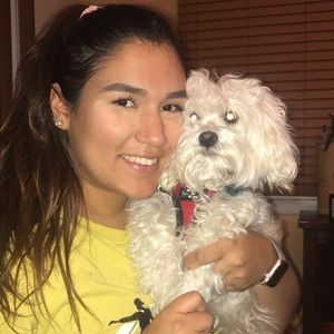 Meet your Posher, Raquel